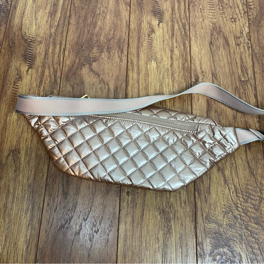 Quilted Tan Crossbody Bag - Picture 2 of 6
